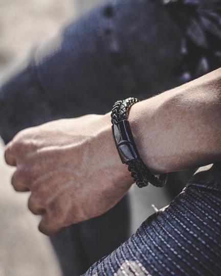 4-All Black Shackle-4 Gelang Pria Gelang Kulit Gelang blank